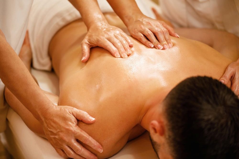 4 hand massage adventages